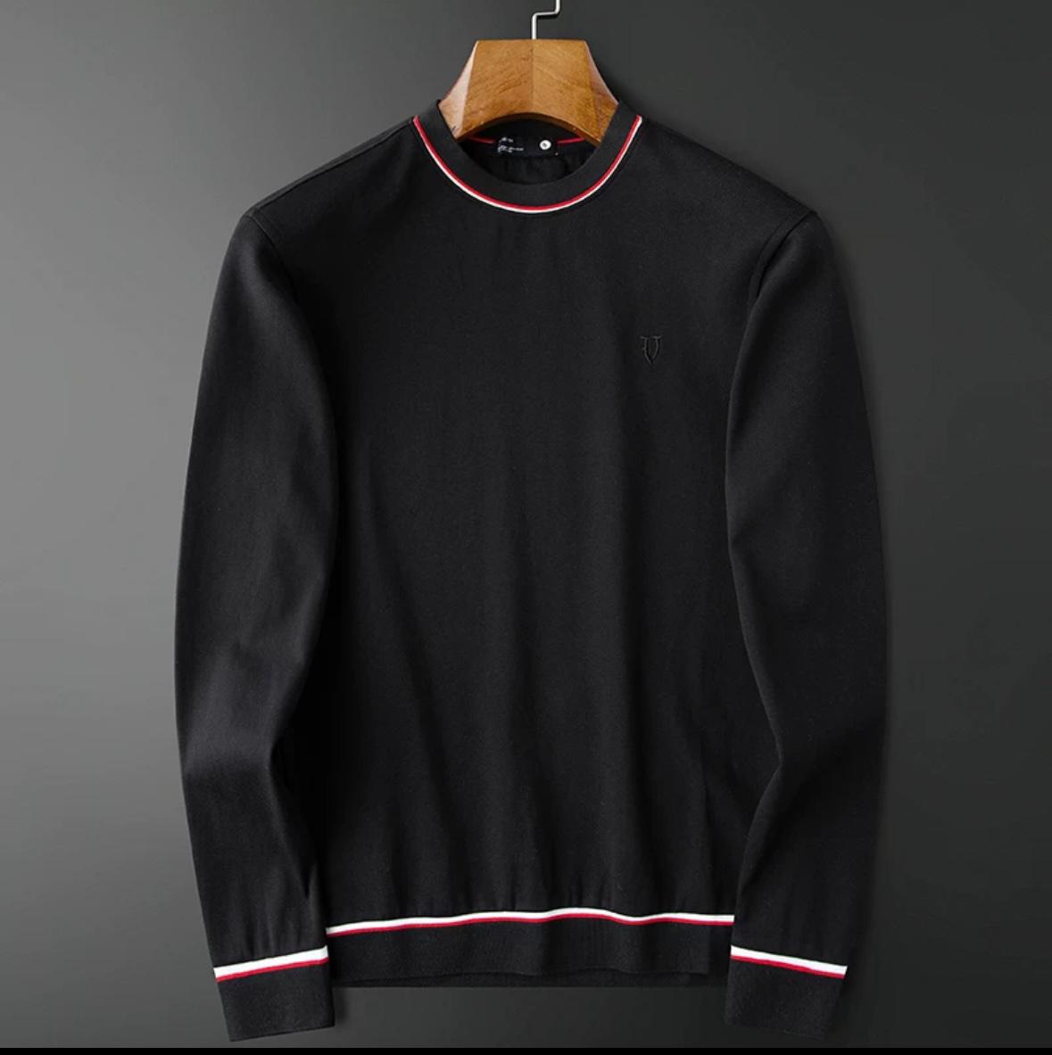 Minimalist Accents Modern  Crew Neck T-Shirt with Contrast Hem and Cuffs