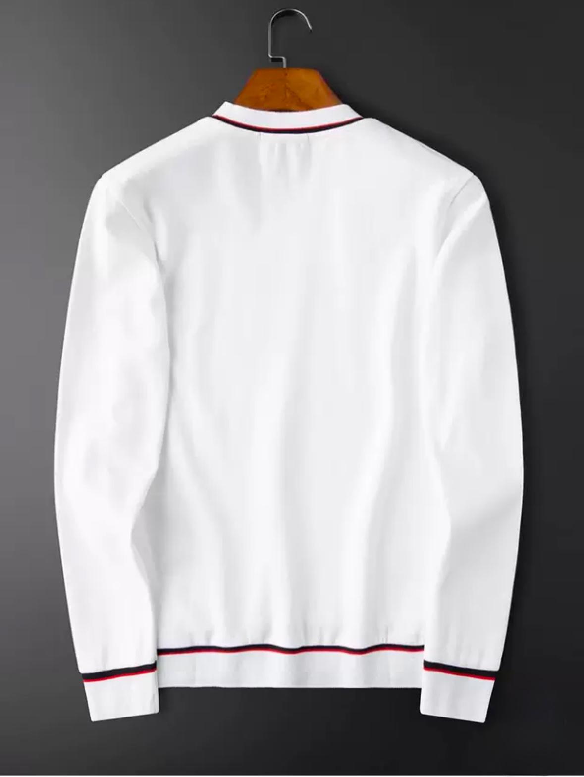 Minimalist Accents Modern  Crew Neck T-Shirt with Contrast Hem and Cuffs